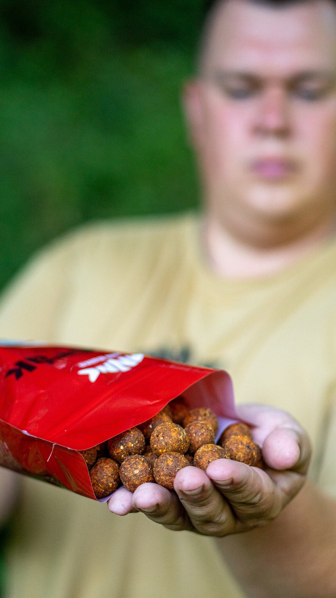 Activ Pulse boilies Úderák (Údený Rak) – Obrázok 4