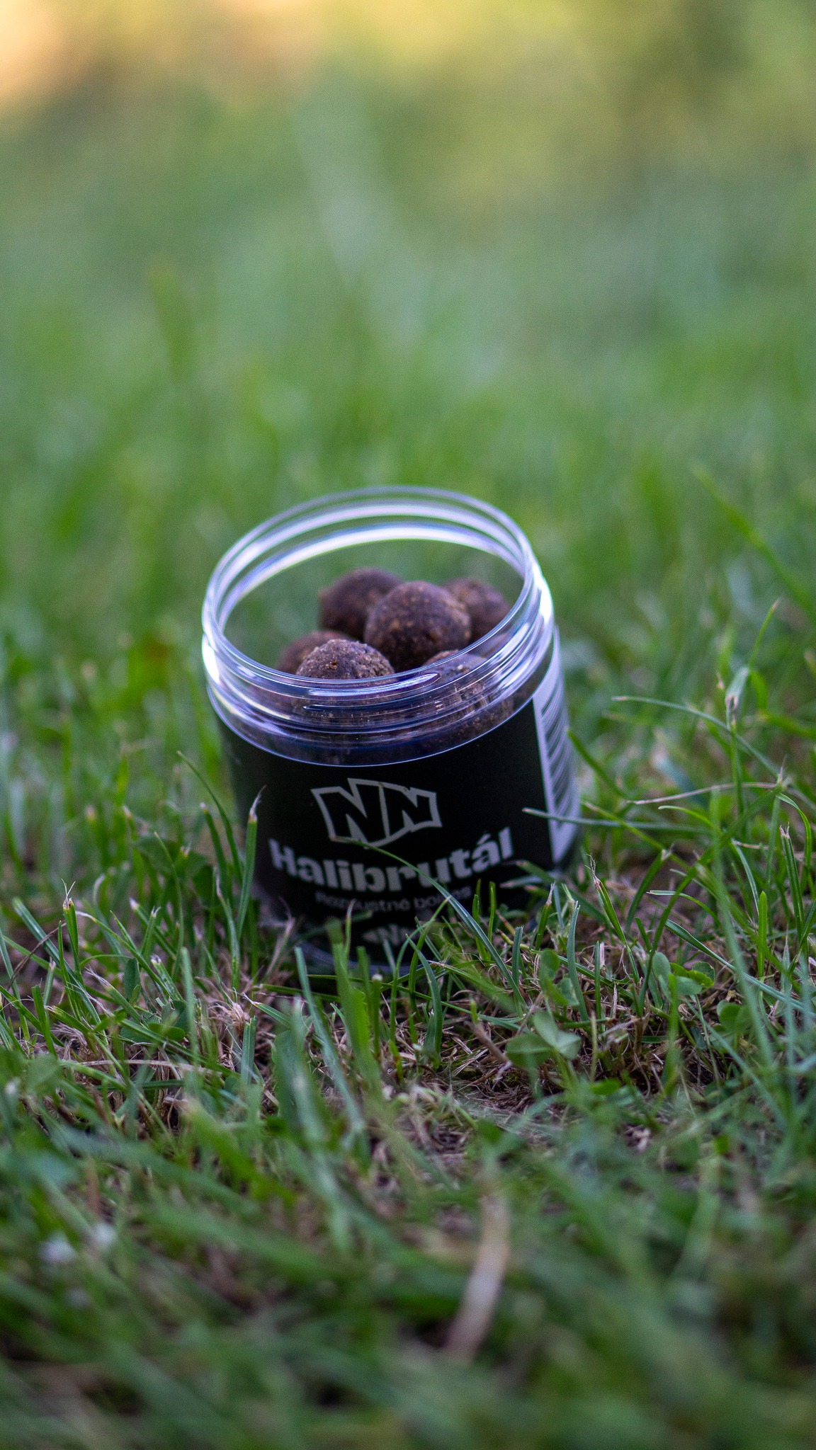 Rozpustné boilies Halibrutál HNV (Halibut + 3 rybie múčky) – Obrázok 3