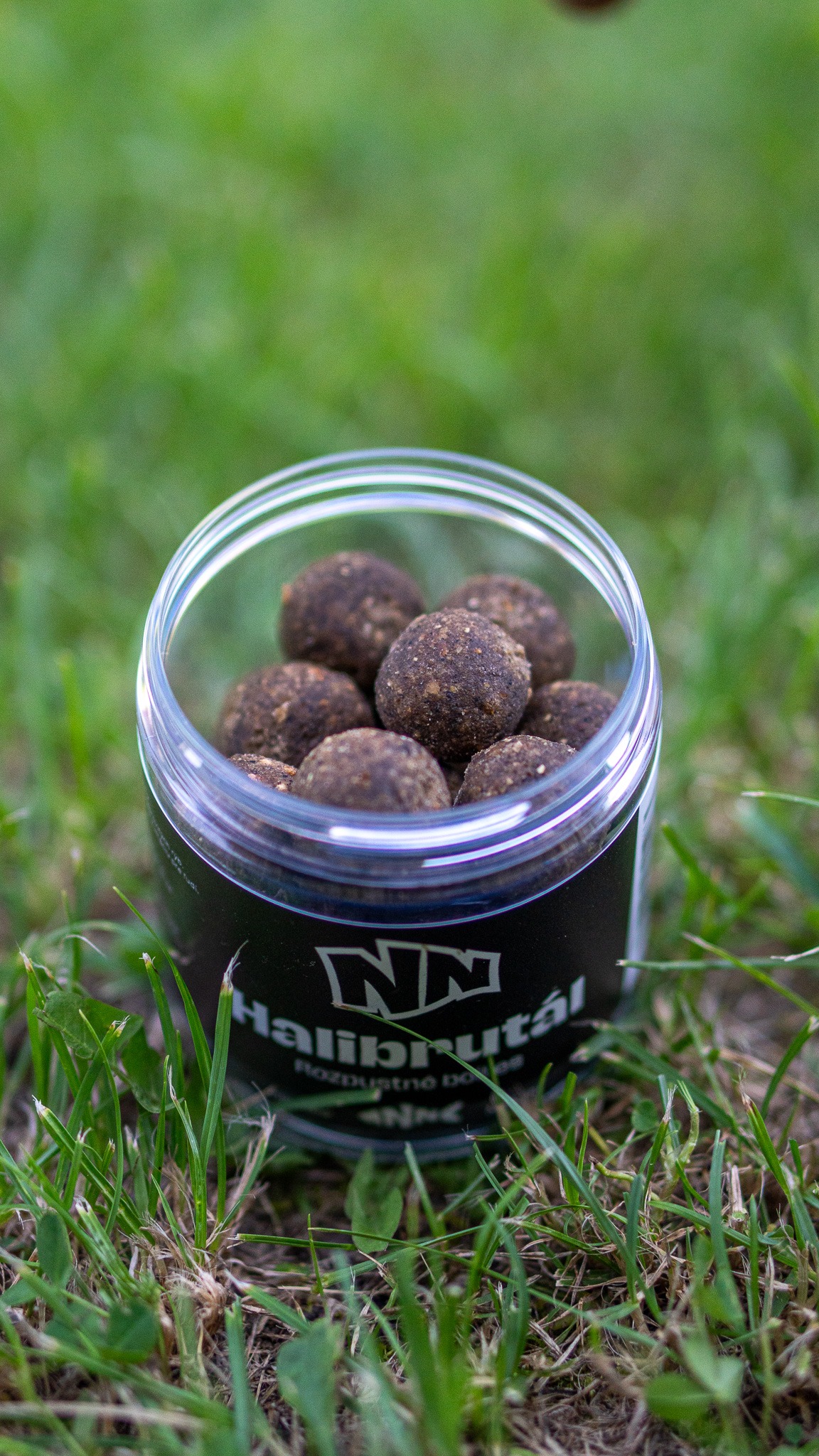 Rozpustné boilies Halibrutál HNV (Halibut + 3 rybie múčky) – Obrázok 2